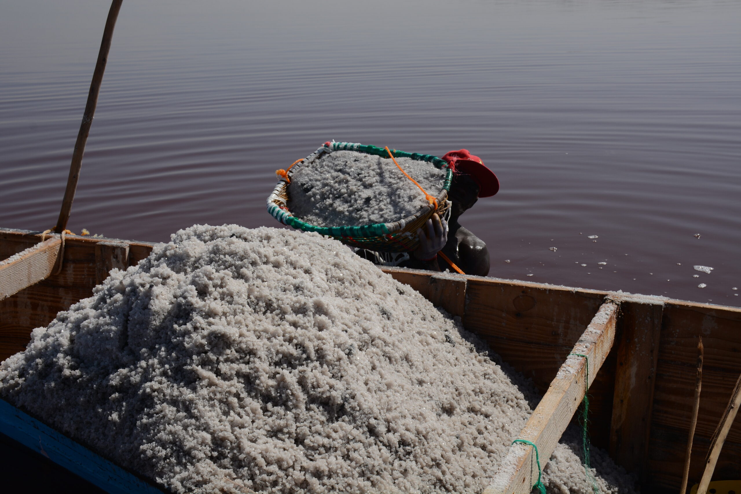 Salt harvesting Lac Rose