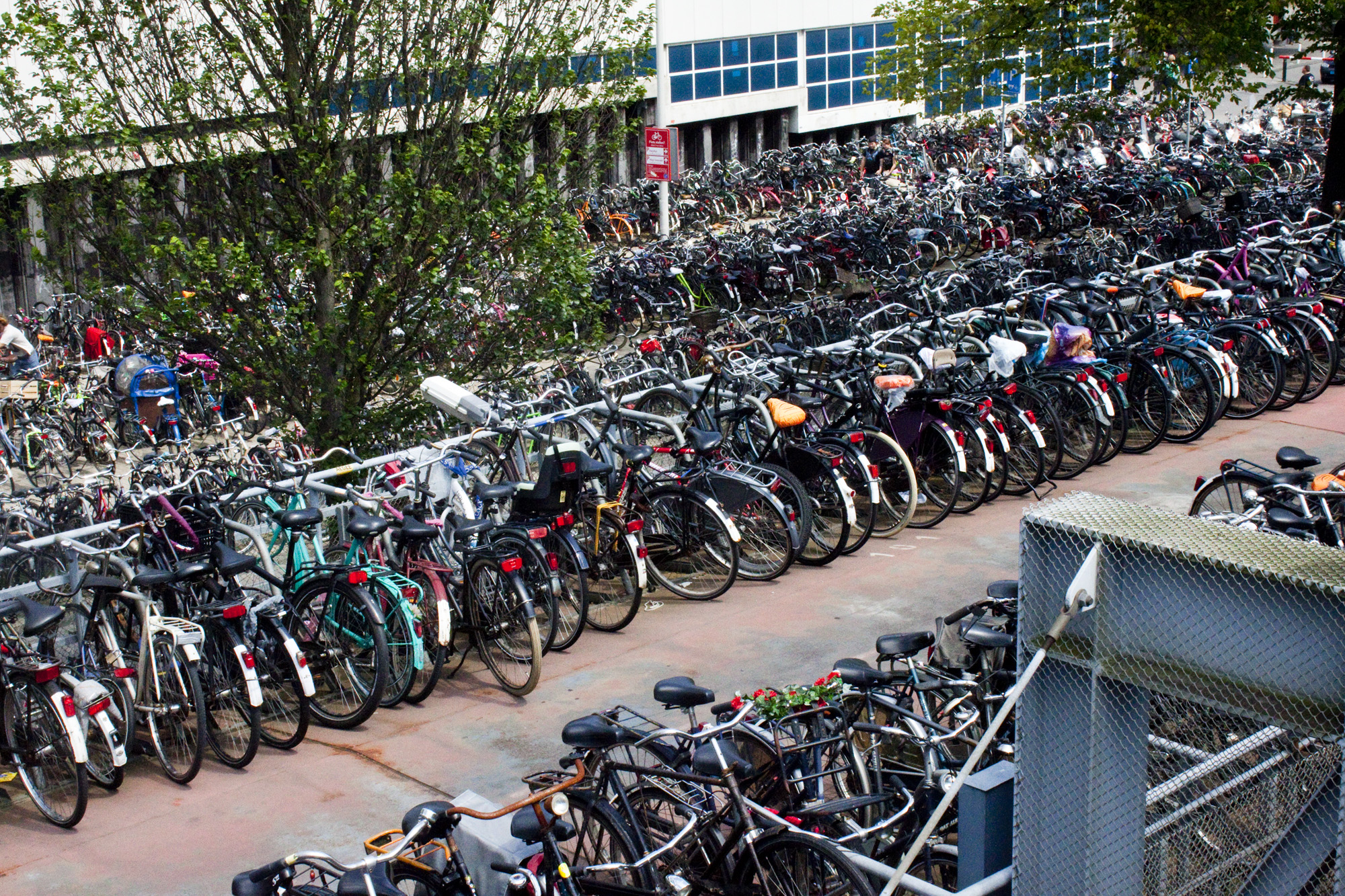 Central Station Bicycle Garage