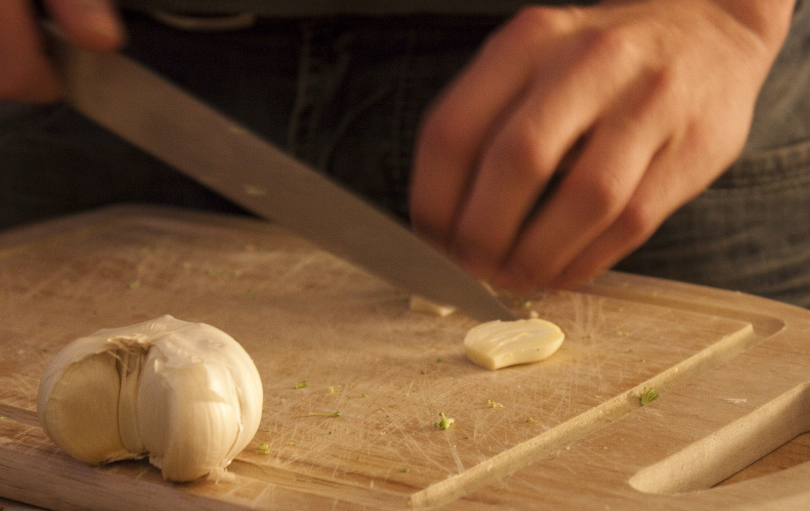 Cutting Garlic