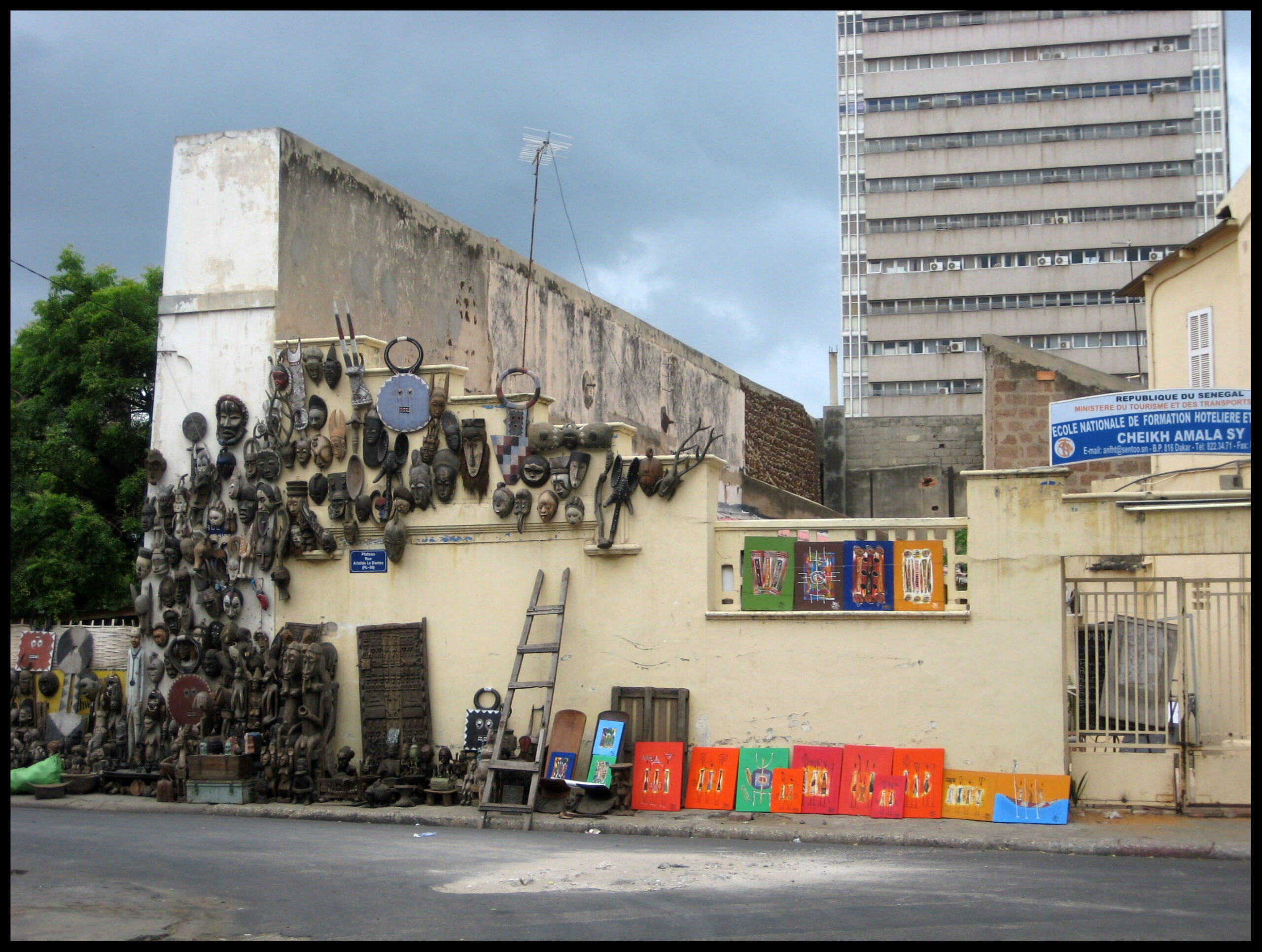 Selling Art in Dakar City