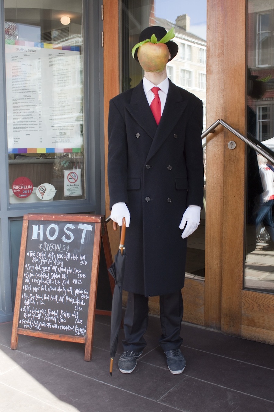 René Magritte, Liverpool Hope Street